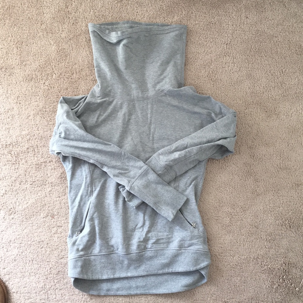 Lululemon Rest Day pullover cowl neck gray size 4